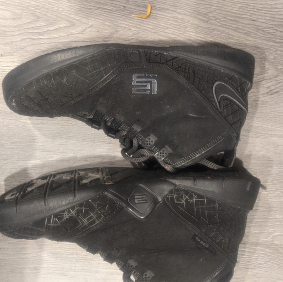 LeBron James  solider 2 - Picture 3 of 5